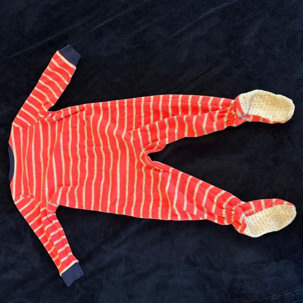 Carters Little Planet Organic Cotton Pajamas and Fleece‎ Footed Sleeper Set 18M